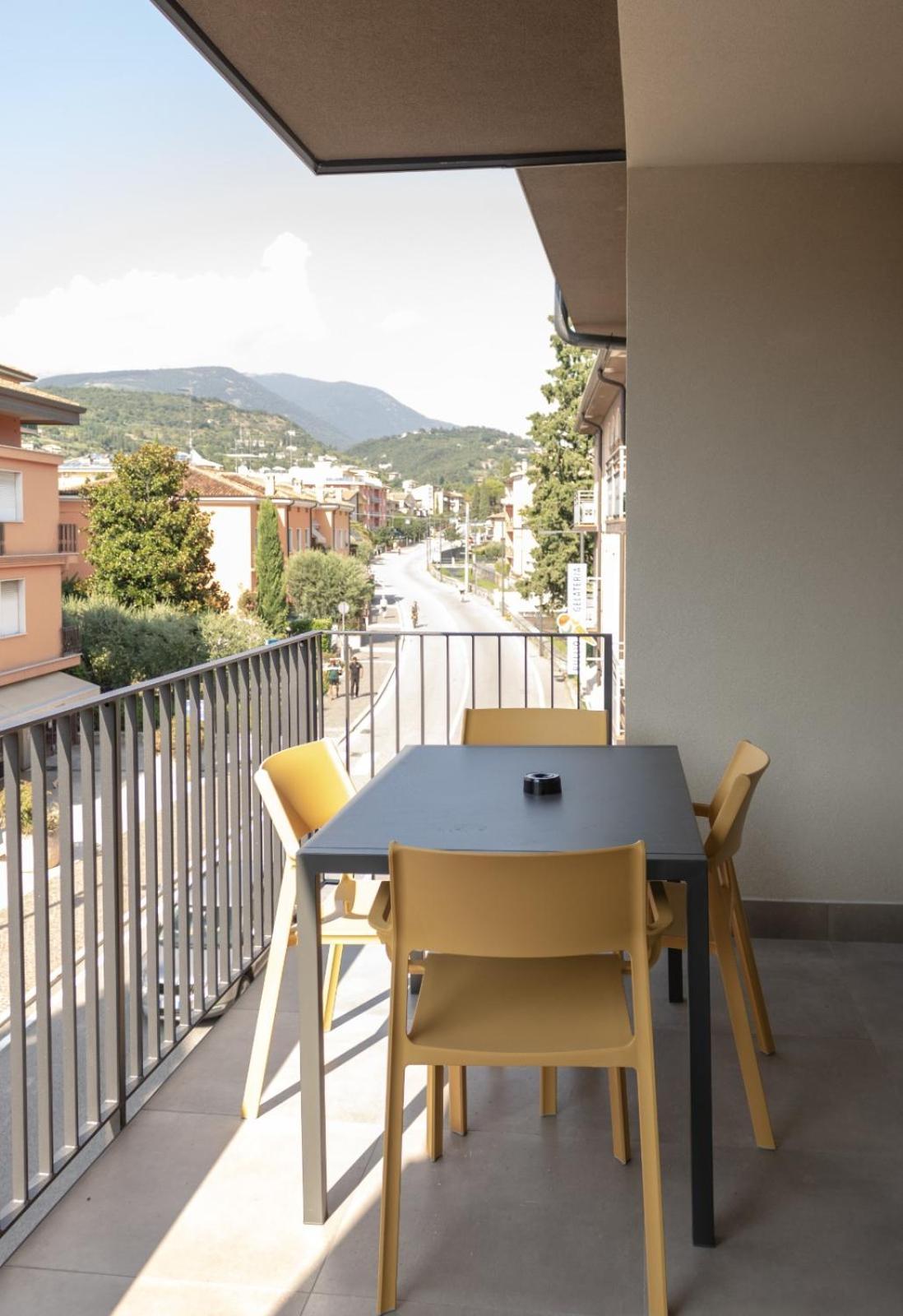 Apartmentsgarda Garda  Bagian luar foto