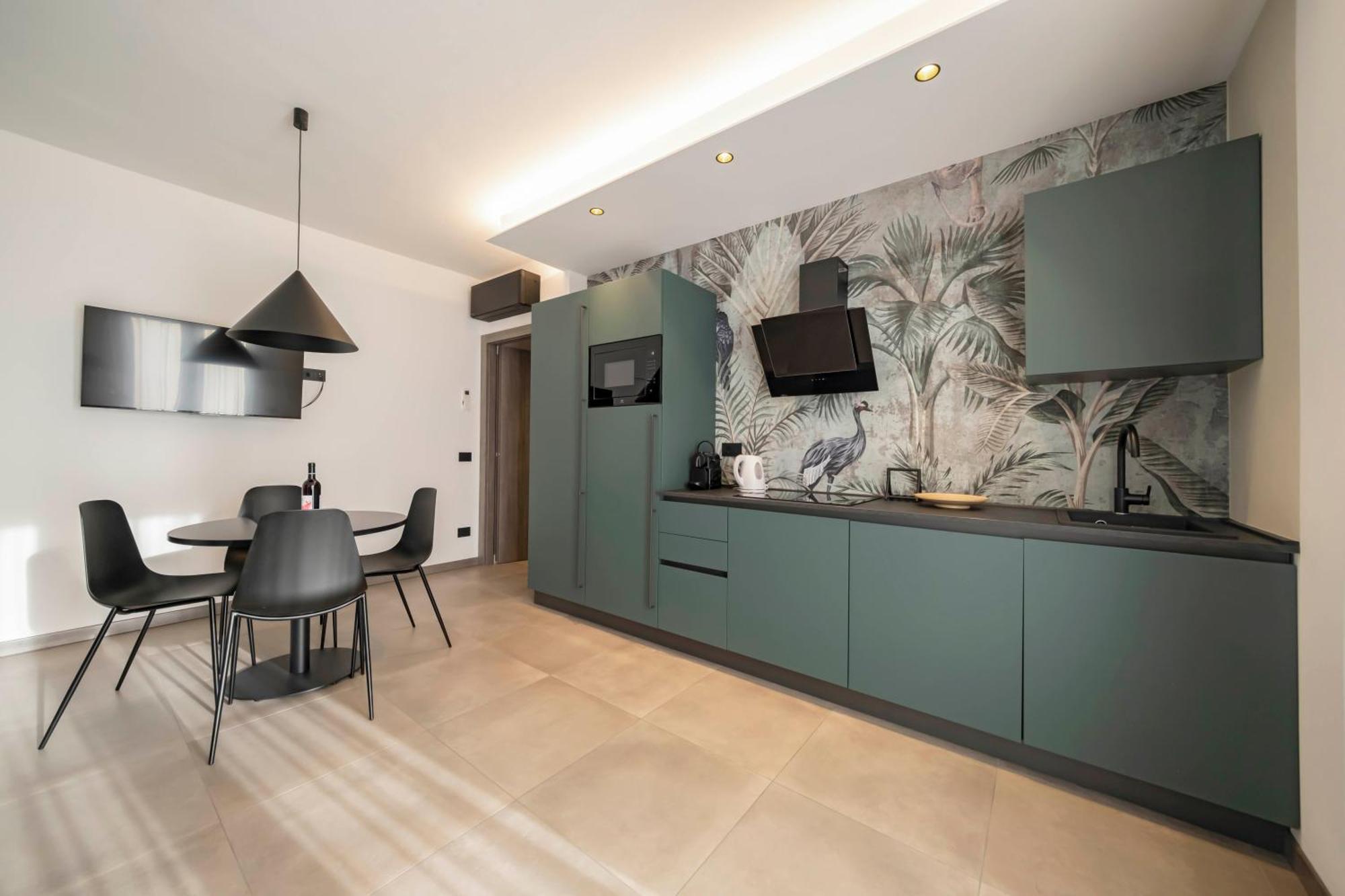 Apartmentsgarda Garda  Bagian luar foto