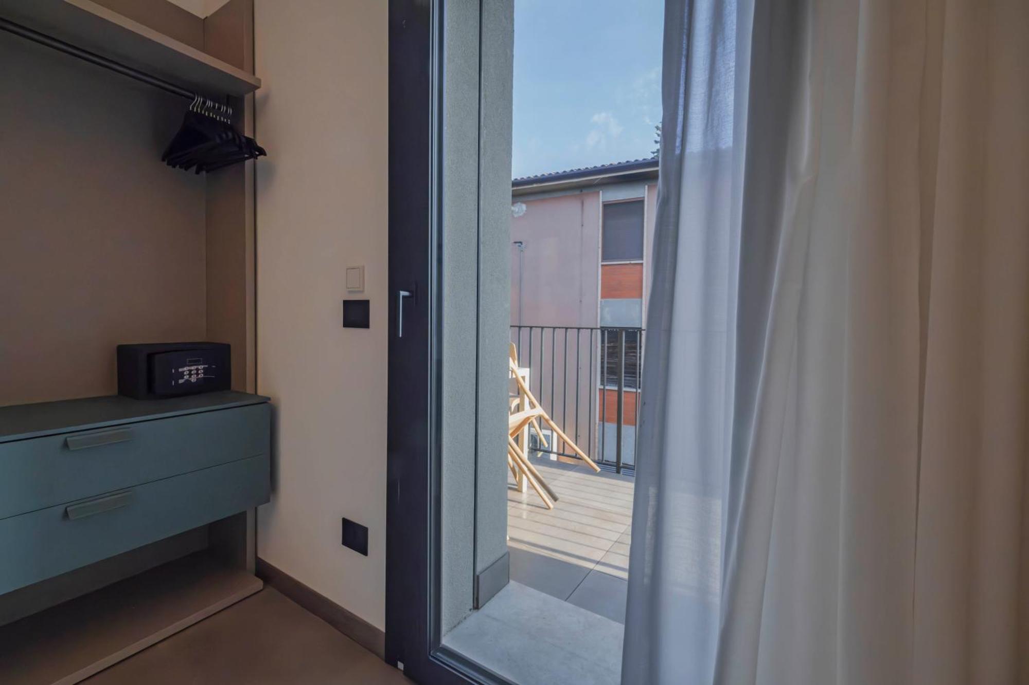 Apartmentsgarda Garda  Bagian luar foto