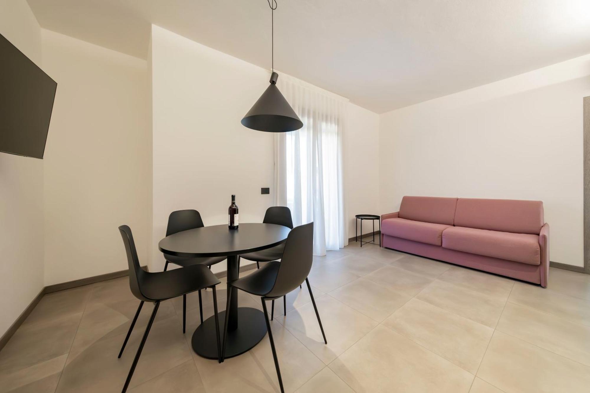 Apartmentsgarda Garda  Bagian luar foto