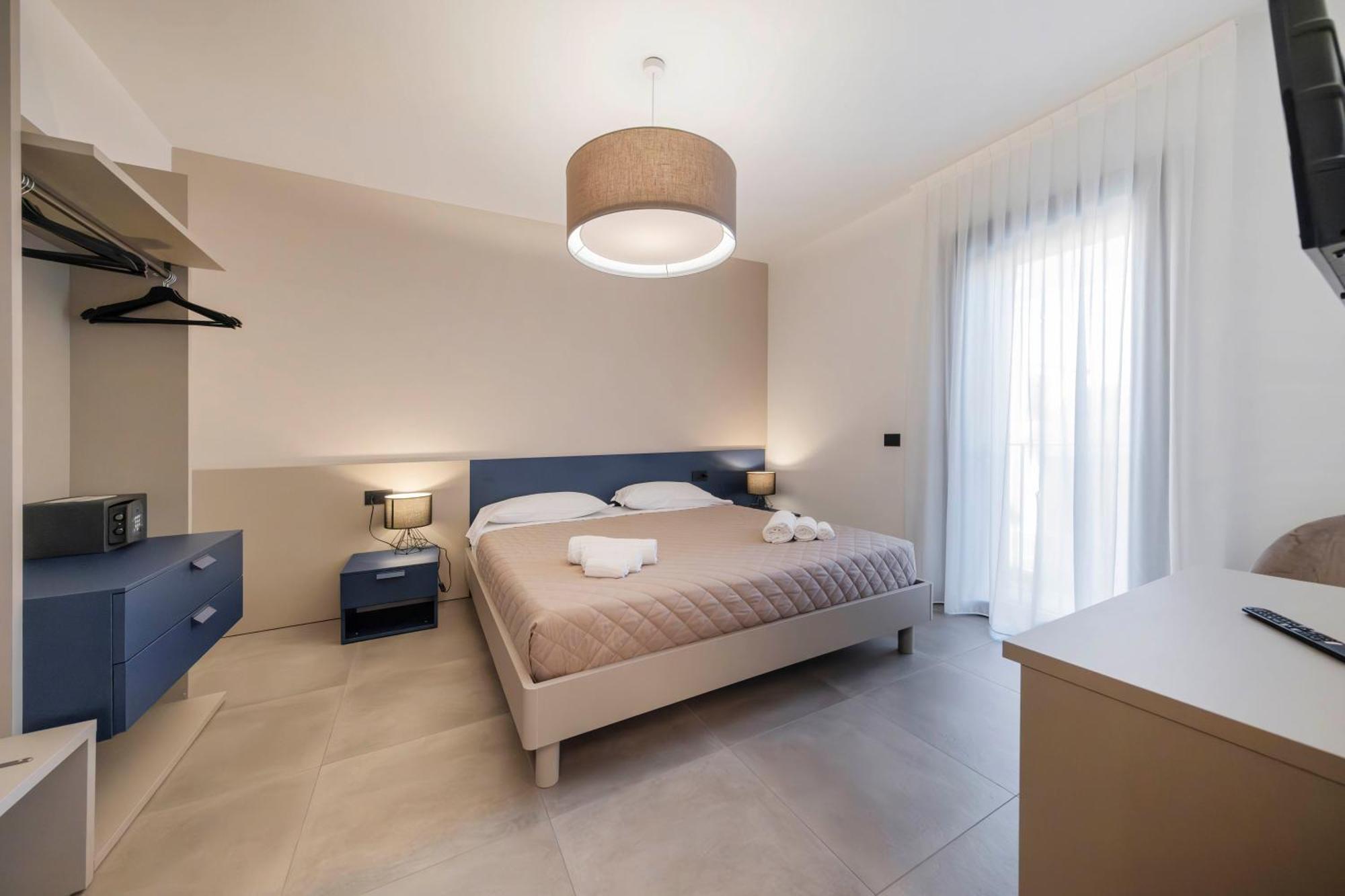 Apartmentsgarda Garda  Bagian luar foto