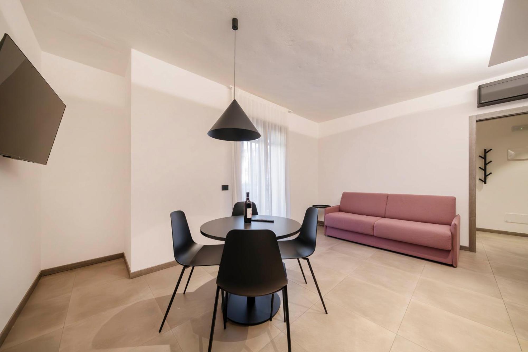 Apartmentsgarda Garda  Bagian luar foto