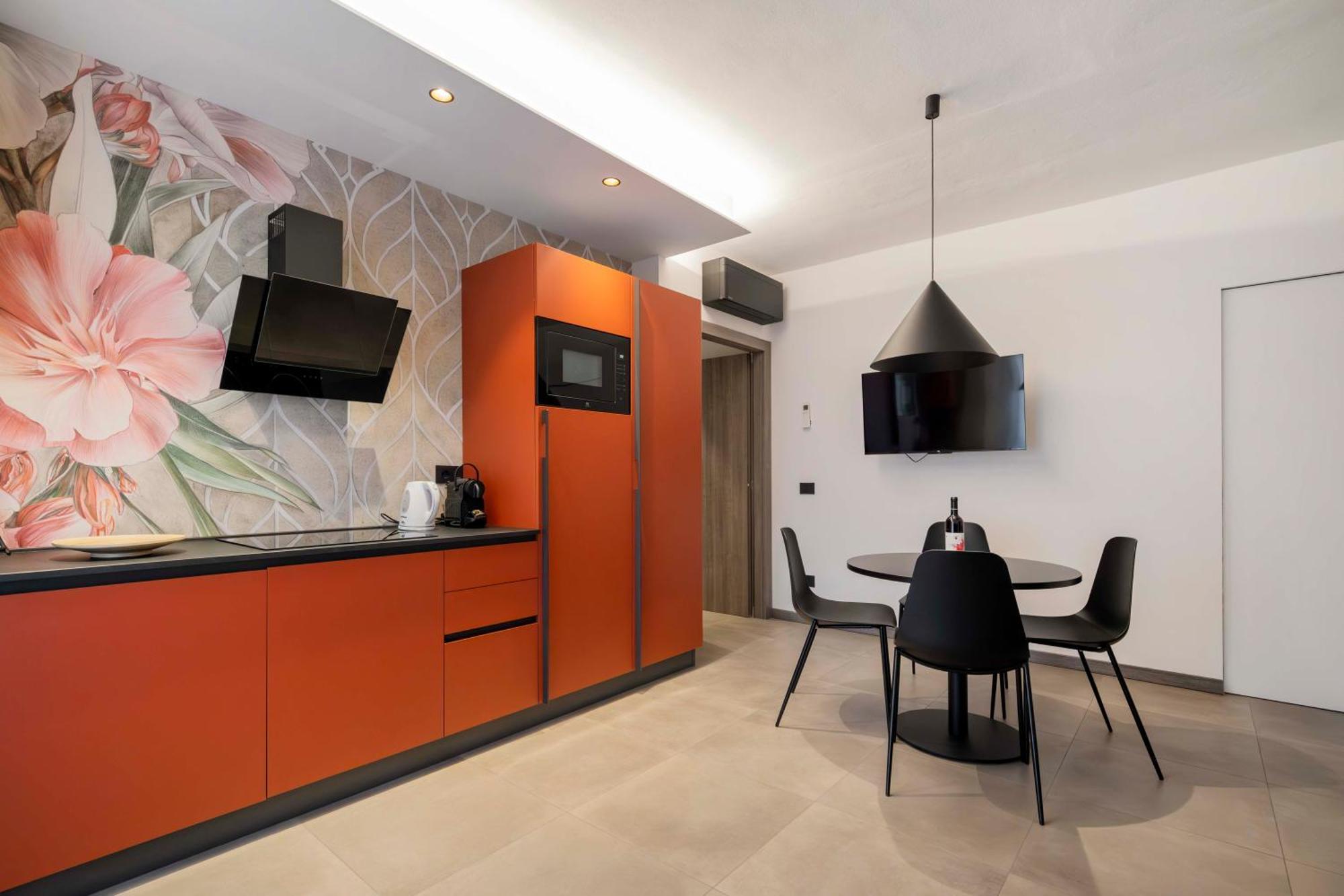 Apartmentsgarda Garda  Bagian luar foto