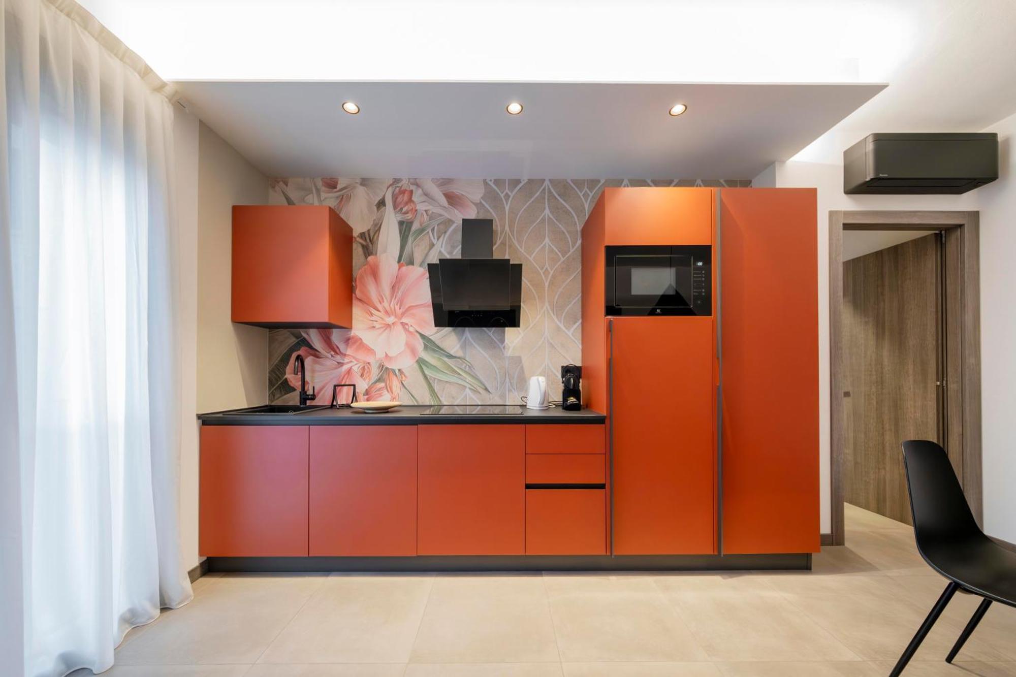 Apartmentsgarda Garda  Bagian luar foto