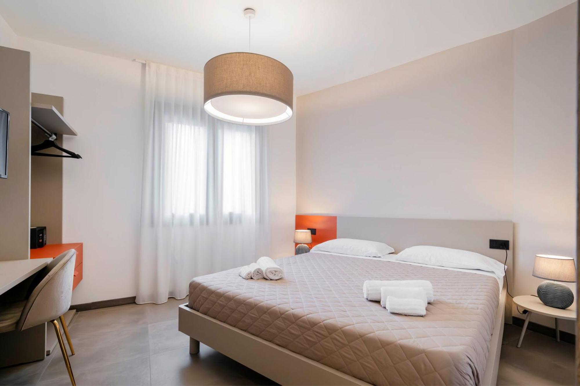 Apartmentsgarda Garda  Bagian luar foto