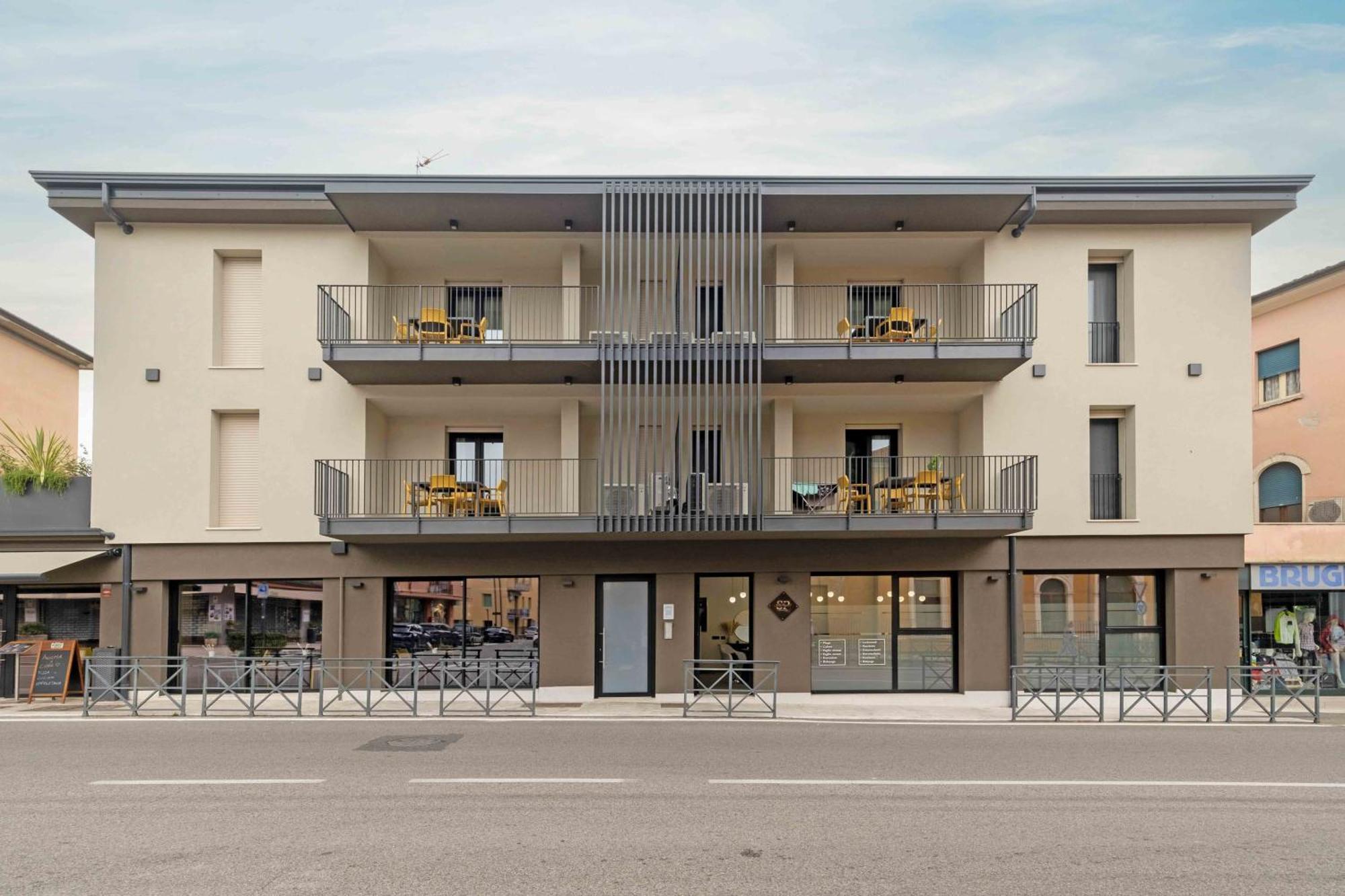 Apartmentsgarda Garda  Bagian luar foto